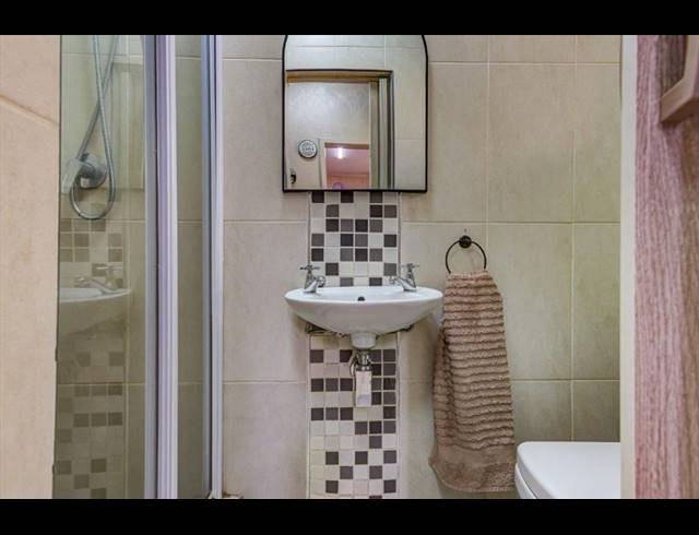 3 BEDROOM TOWNHOUSE FOR SALE IN EDLEEN